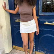 Agafia – Figurbetonter Mini-Skort mit tiefem Bund