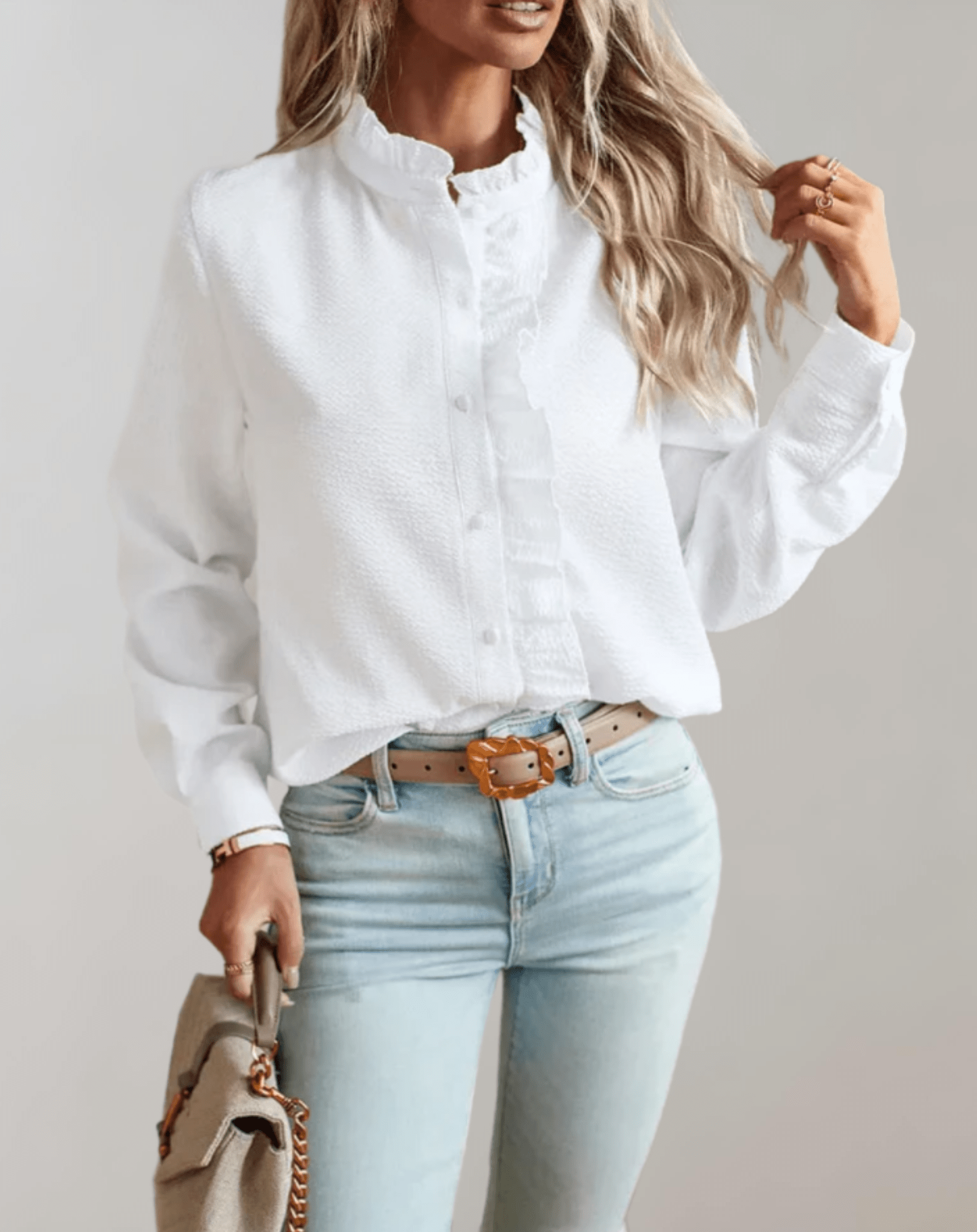 Agnieszka – Lockere Bluse mit Stehkragen und Rüschendetails
