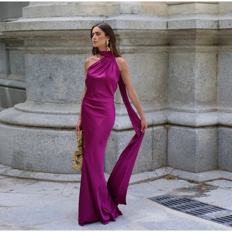Sarah – Rückenfreies Abendkleid mit Satinschleife