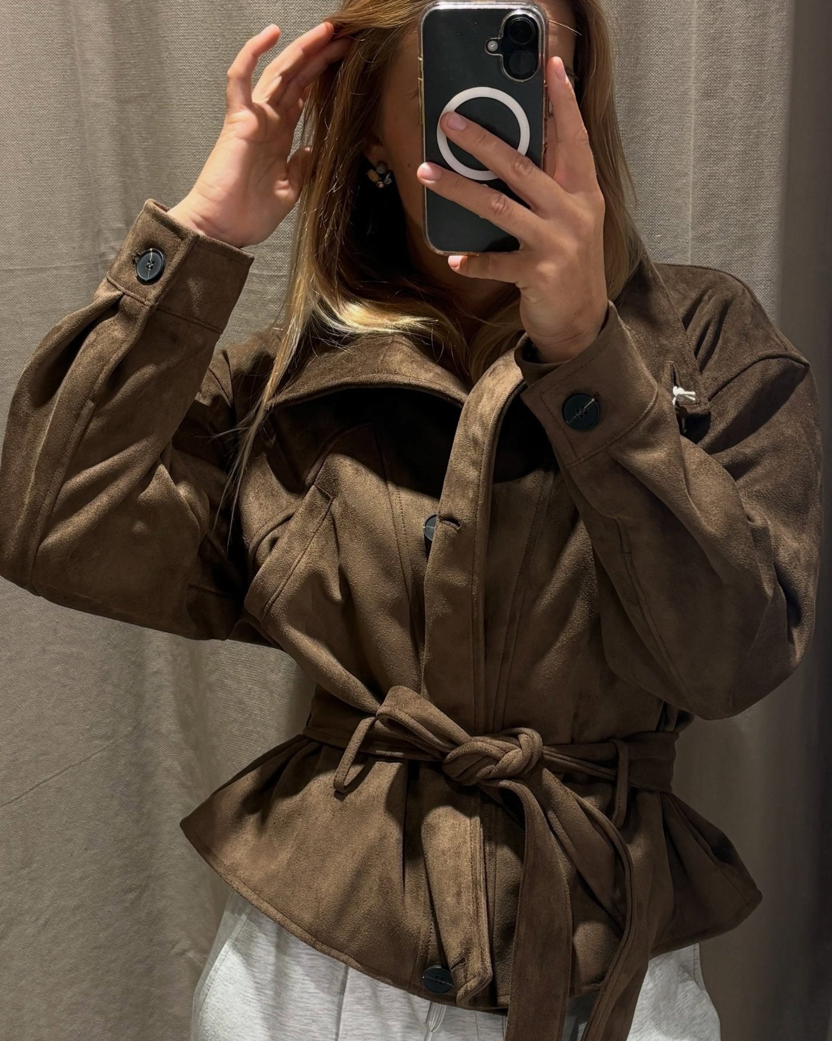 Einreihige Jacke aus Wildlederimitat mit Schnürung