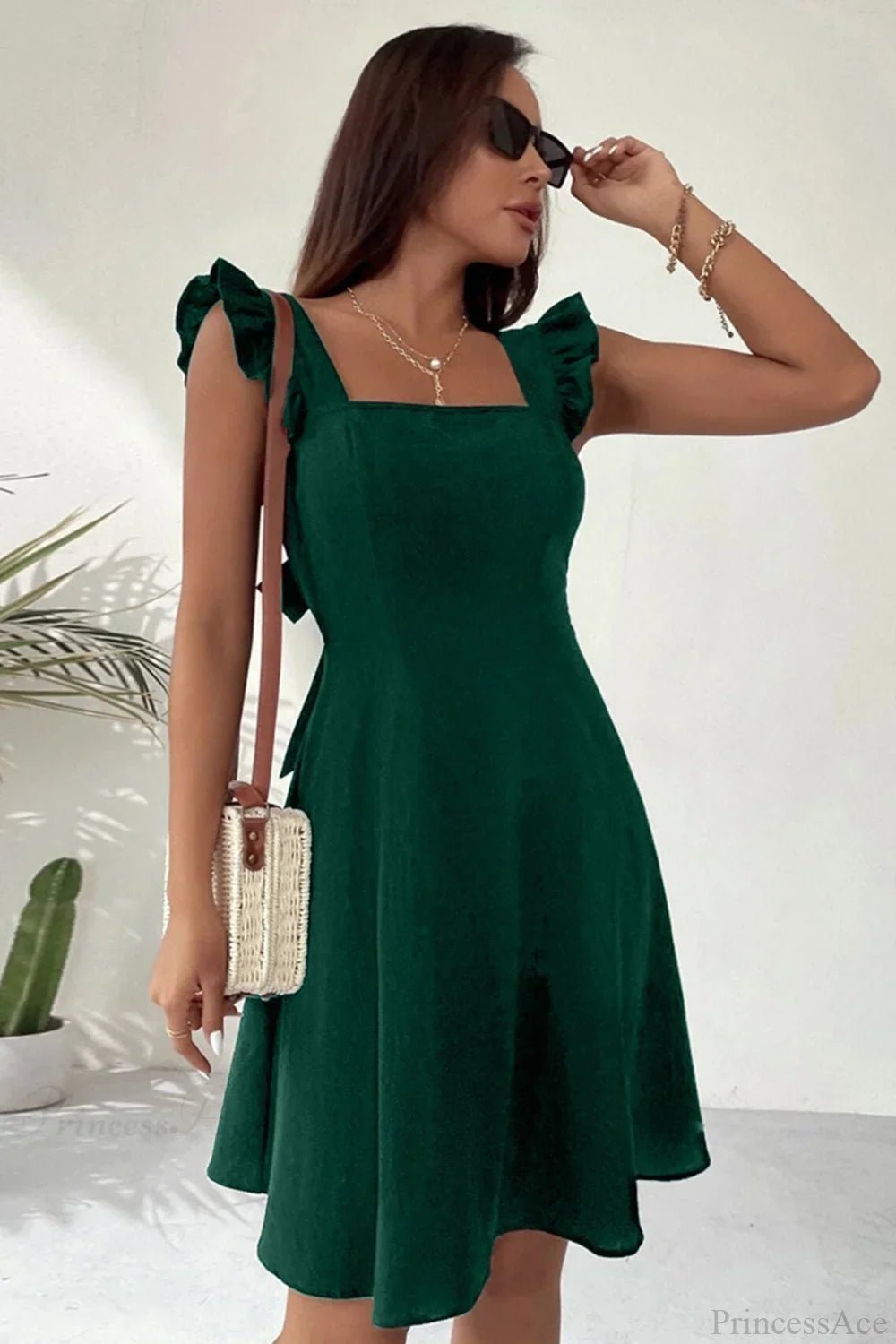 Ärmelloses Mini-Kleid mit Rüschen und Schnürung am Rücken