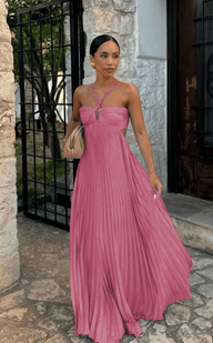 Plissiertes Neckholder-Maxikleid mit Trägern