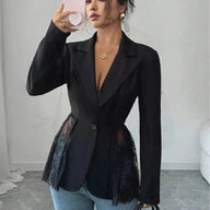 Strukturierter Blazer mit Spitzeneinsatz