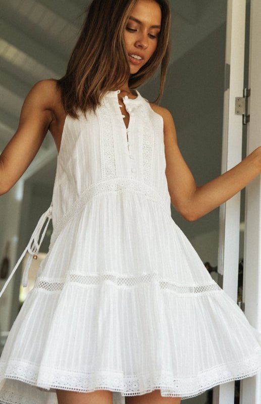 Emma – Weißes ärmelloses Minikleid im Boho-Stil