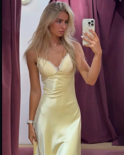 Ärmelloses rückenfreies Satin-Midikleid