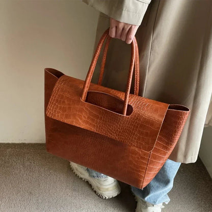 Alicia Geprägte Leder-Tote