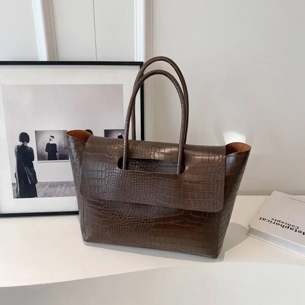Alicia Geprägte Leder-Tote