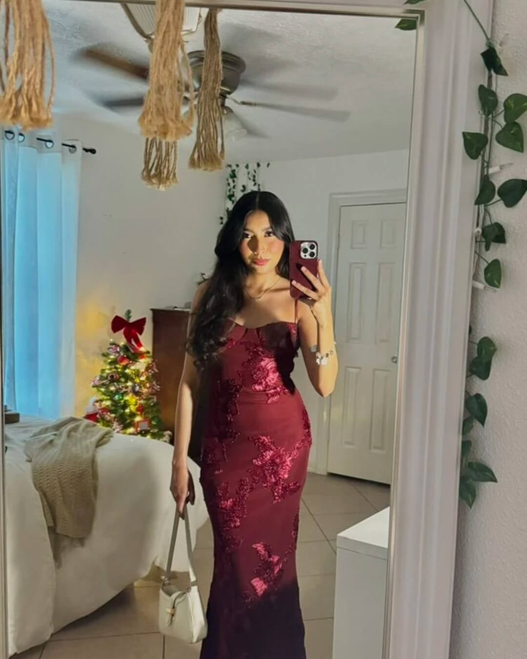 Julie Bodycon Applikation Rückenknoten Abendkleid