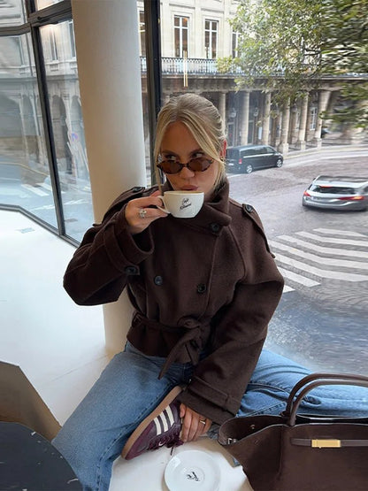 Jenny Wollmantel mit hohem Kragen