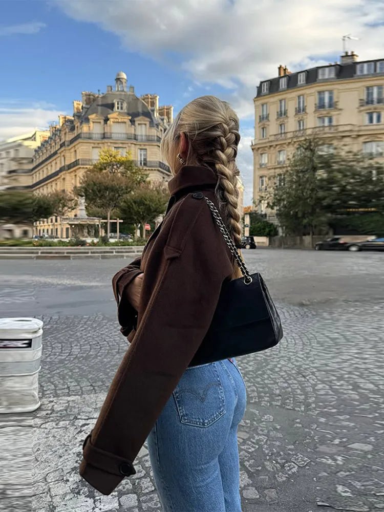 Jenny Wollmantel mit hohem Kragen