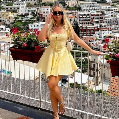 Chic Retro-Tiefenausschnitt-Mini-Kleid