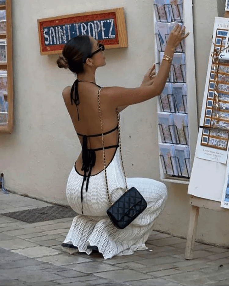 Stilvolles schnürbares Halter-Maxikleid