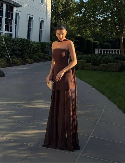 Asymmetrisches Chiffon-Maxikleid mit Schal