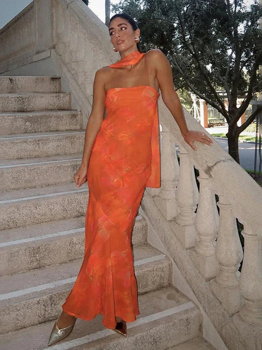 Elegantes trägerloses Mesh-Maxikleid