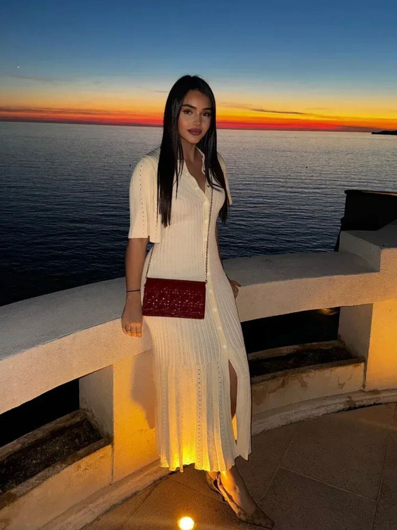 Klassisches Geripptes Strick Midi Kleid