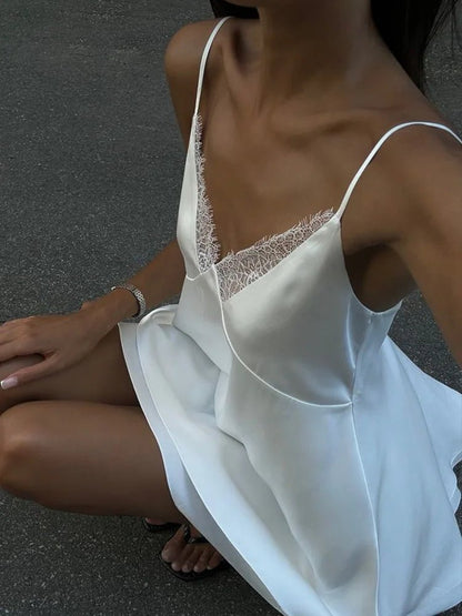 Ärmelloses Satin-Mini-Cami-Kleid