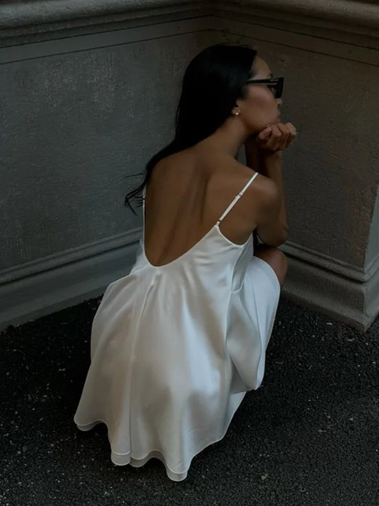 Ärmelloses Satin-Mini-Cami-Kleid