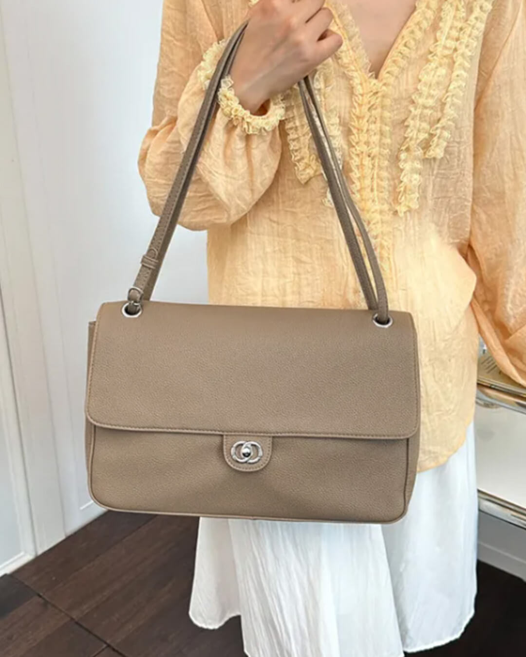 Elegant Buckle Flap Leather Shoulder Bag