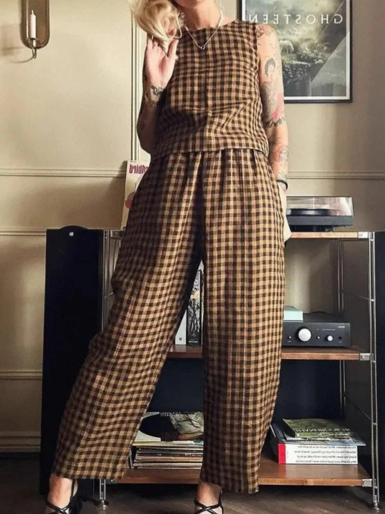 Stylisches kariertes ärmelloses Weste-Hose-Set