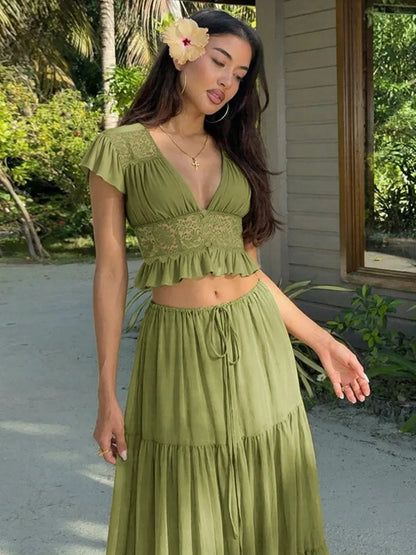 Zweiteiler aus Chiffon: Spitzen-Crop-Top mit V-Ausschnitt