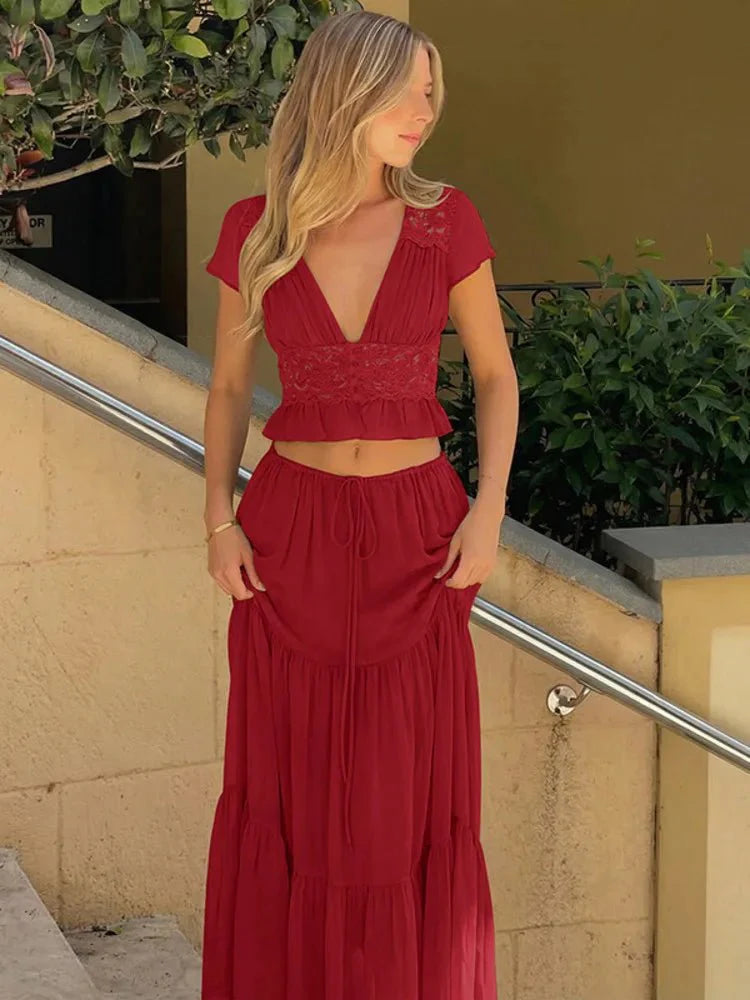 Zweiteiler aus Chiffon: Spitzen-Crop-Top mit V-Ausschnitt