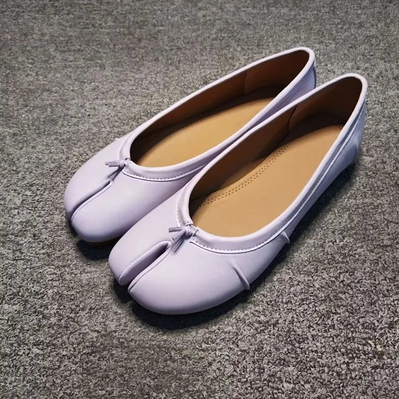 Slip-on-Leder-Pantoletten mit getrennter Zehe
